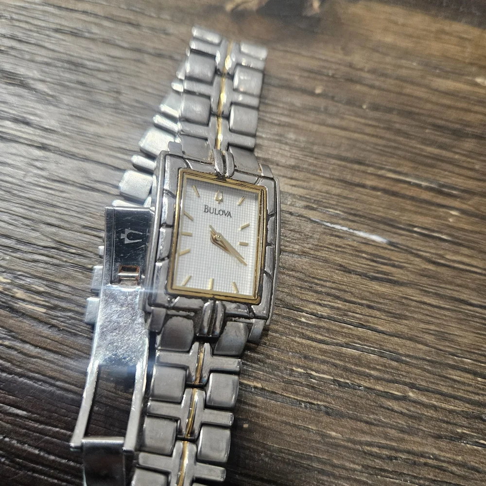 Vintage 90s BULOVA two Toned Square Face Quartz Analog Bracelet Watch Needs Batt - Picture 2 of 3
